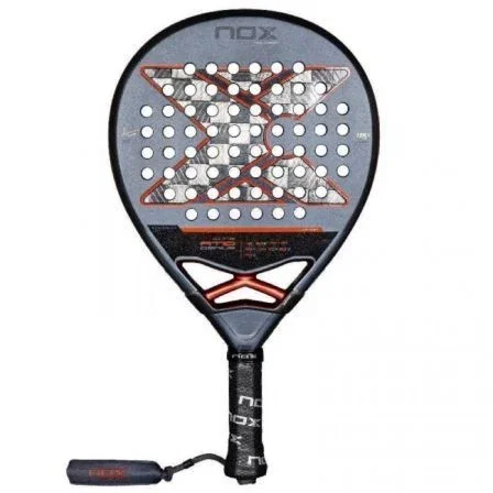 NOX PAD AT10 LUX G 25 - Pala de Pádel AT10 Luxury Genius Alum 18K 2025 de Agustin Tapia (Gota, Carbono 18K, MLD Black Eva, Control 100/100) NOX PAD AT10 LUX G 25 - Pala de Pádel AT10 Luxury Genius Alum 18K 2025 de Agustin Tapia (Gota, Carbono 18K, MLD Black Eva, Control 100/100)